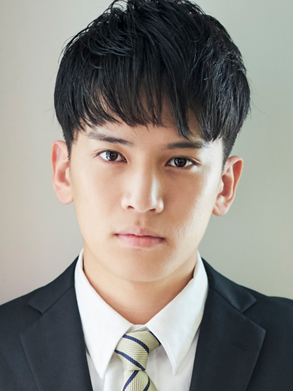 ジェントルビジカジ黒髪マッシュナチュラルショート