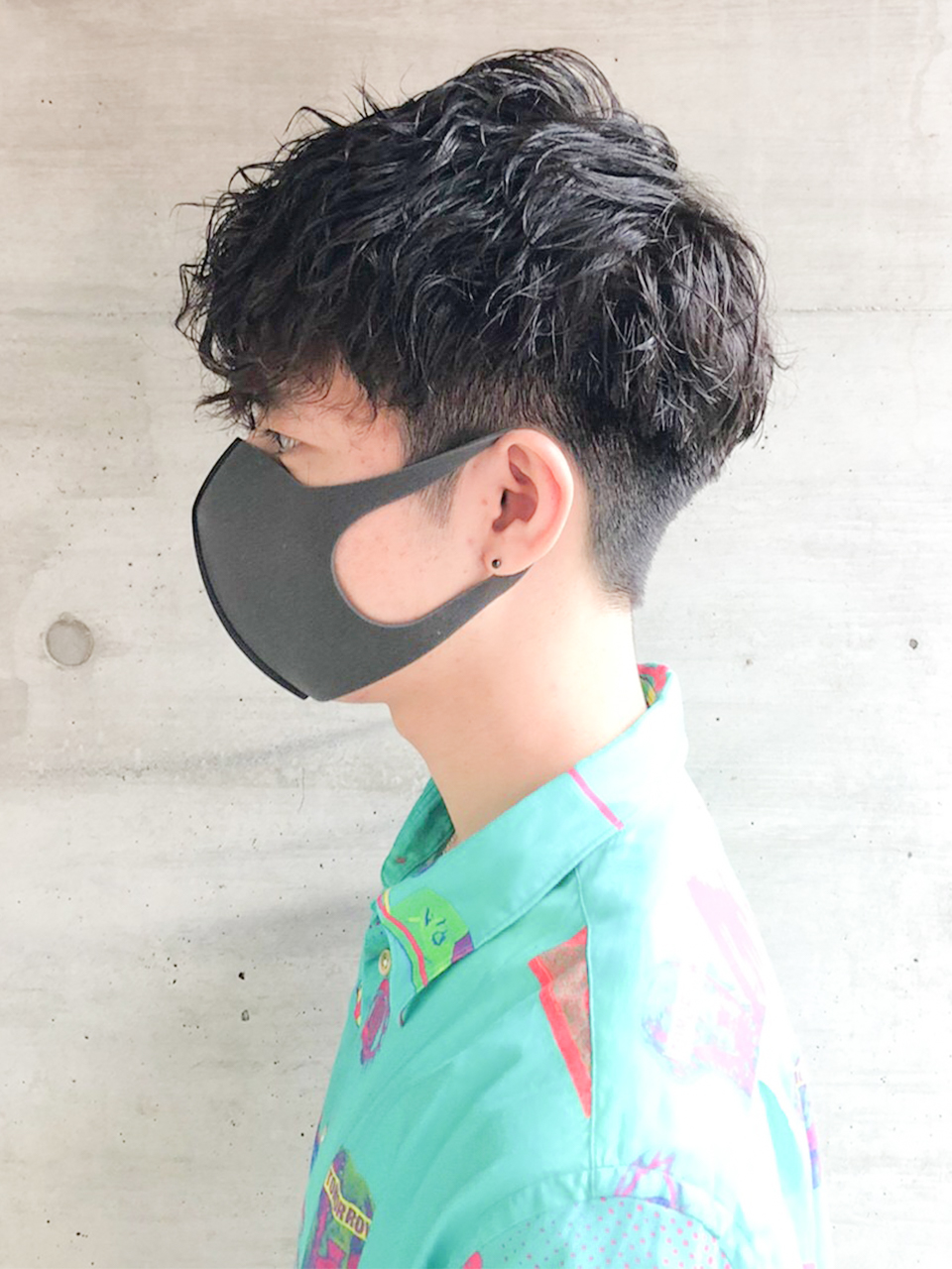 好感度デジタルパーマ黒髪刈り上げツーブロックビジカジ