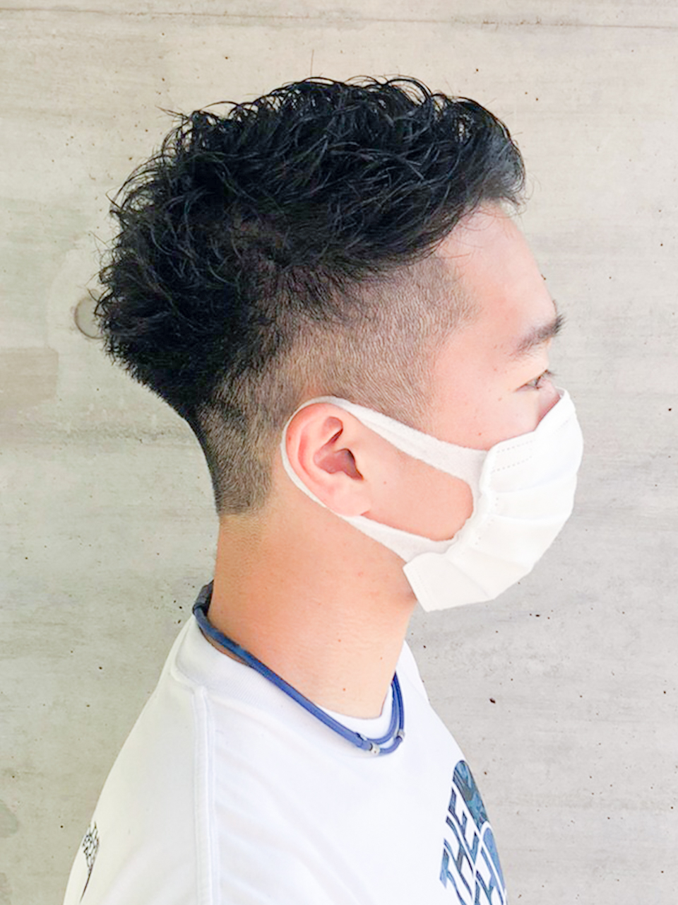 刈り上げ爽やかショート黒髪束感ナチュラル