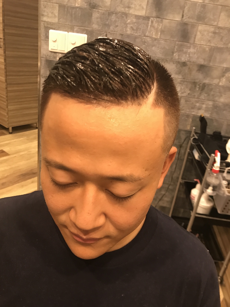 震災刈りアイパー【神田】【小川町】＜理容室＞