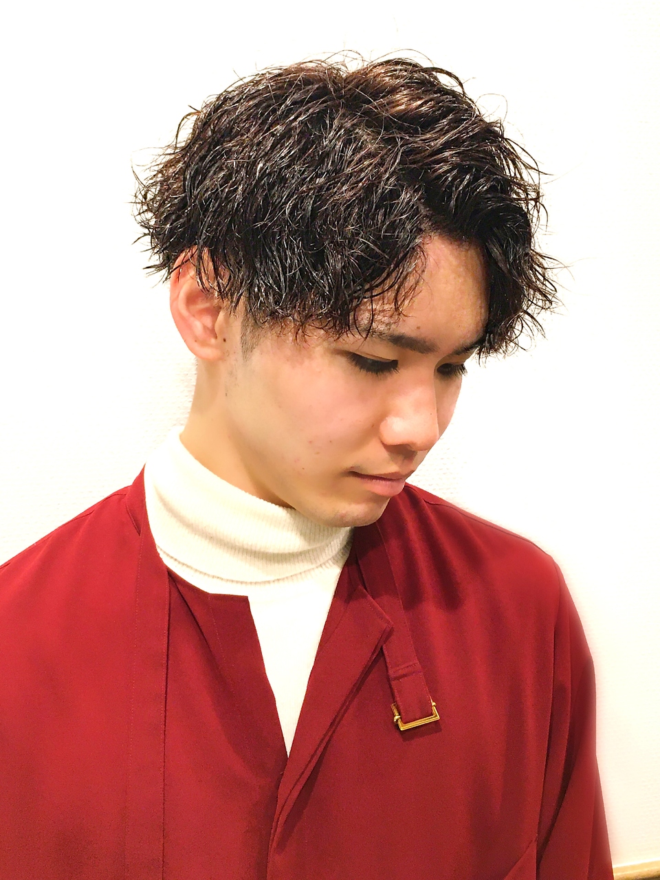 ツイストスパイラルパーマ　黒髪ツーブロック７３アップバング