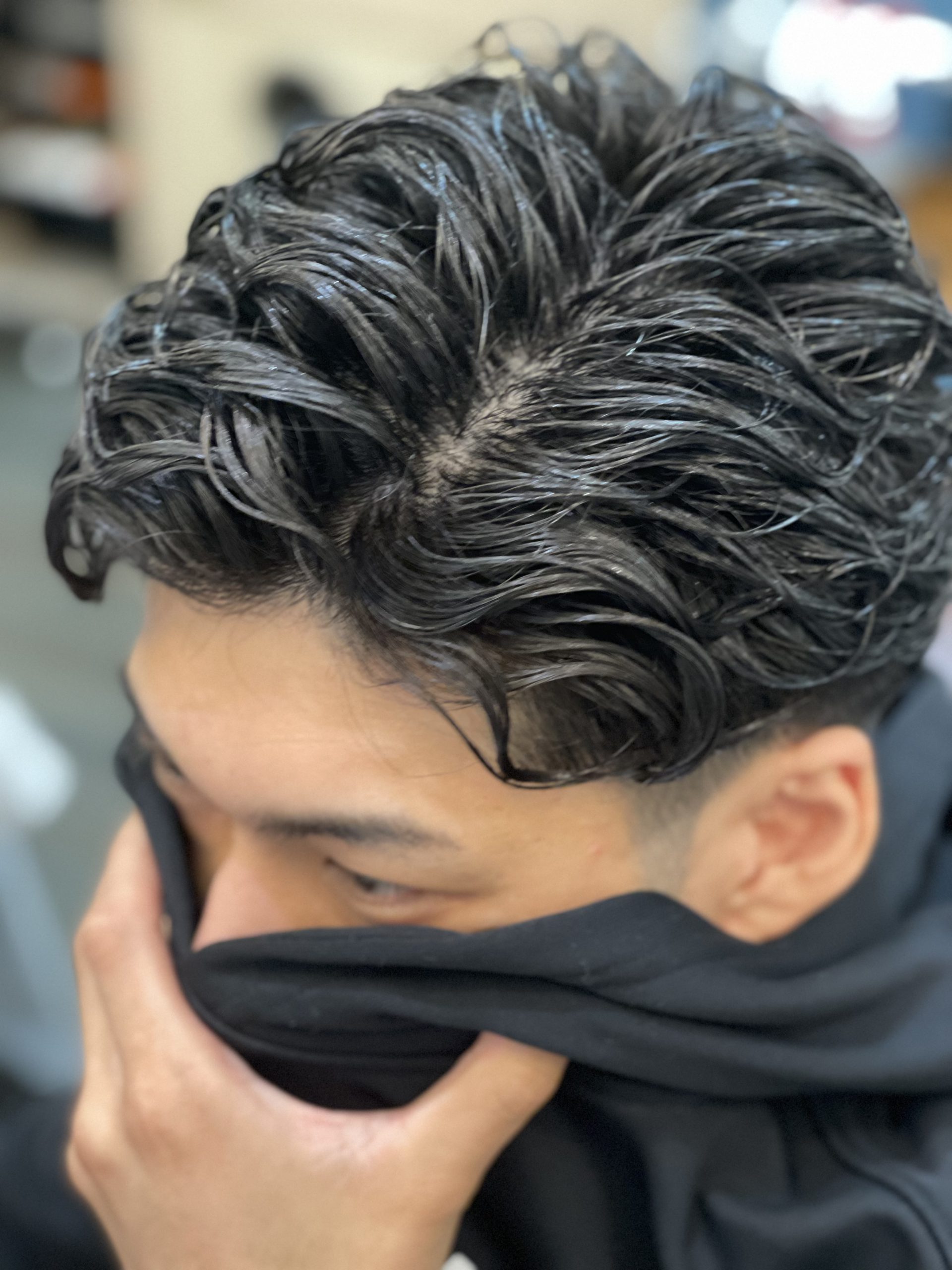 束感スパイラルパーマ黒髪ツーブロックくせ毛風グランジ