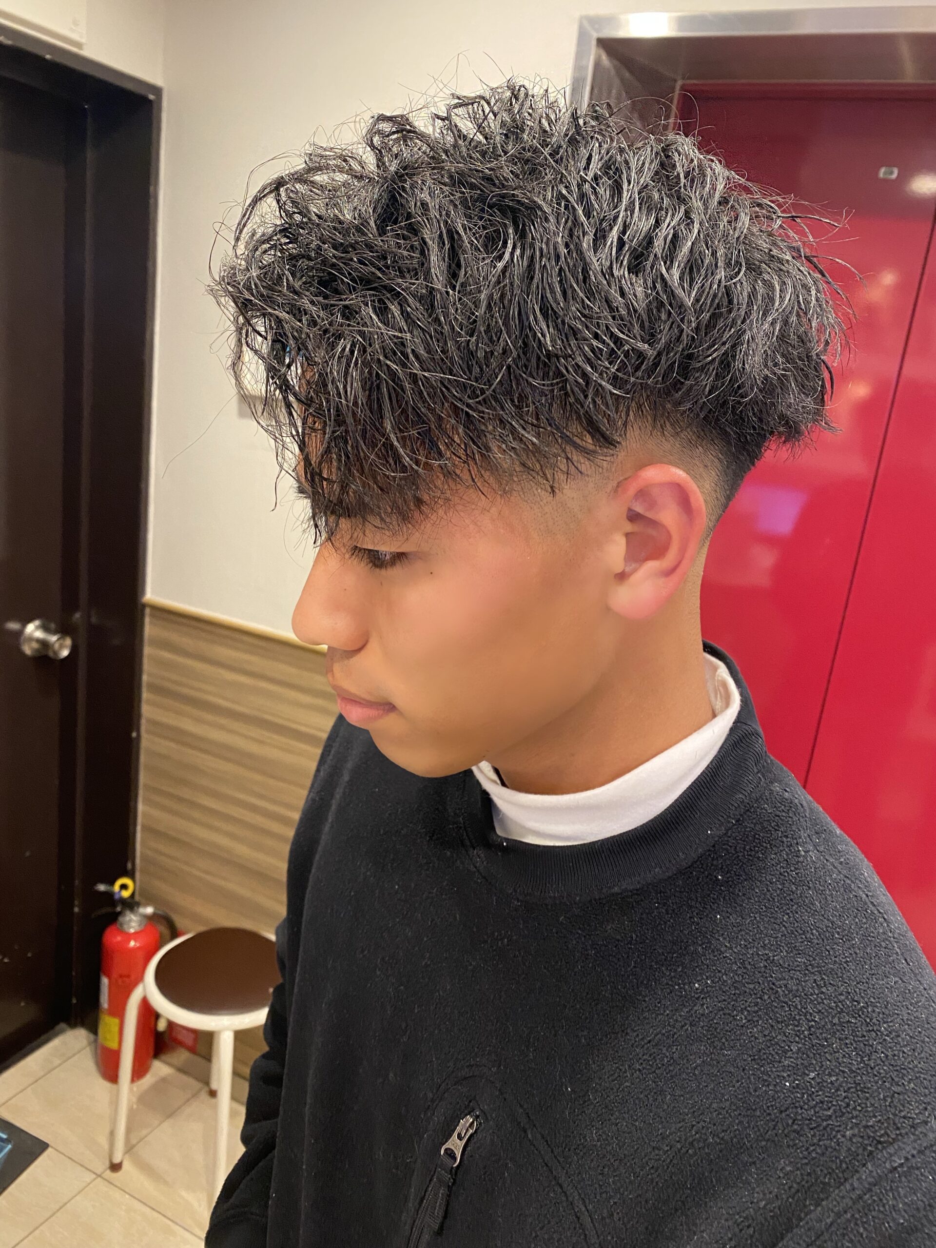 ツイストパーマツーブロフェード