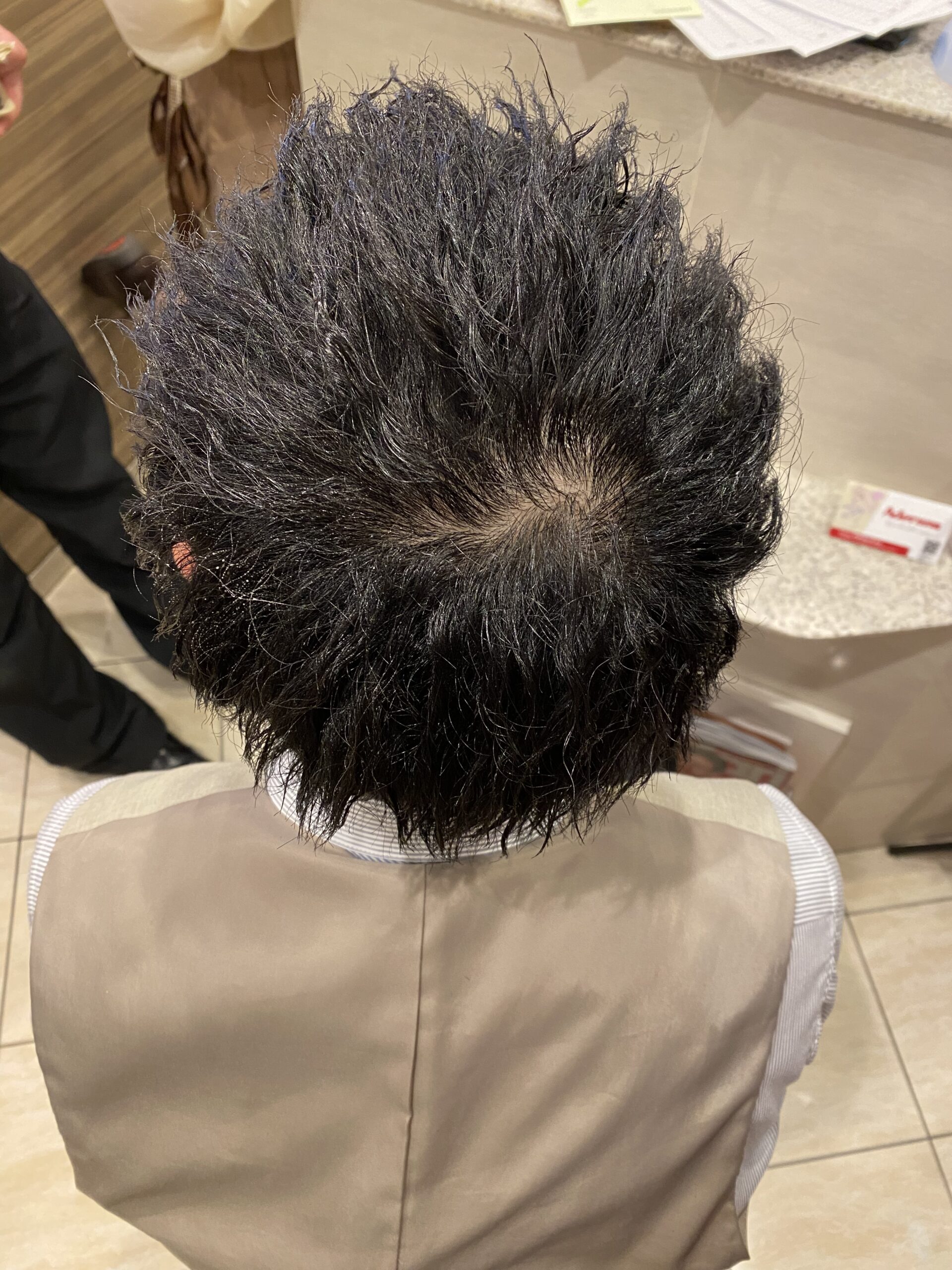 ツイストパーマ強めツーブロ