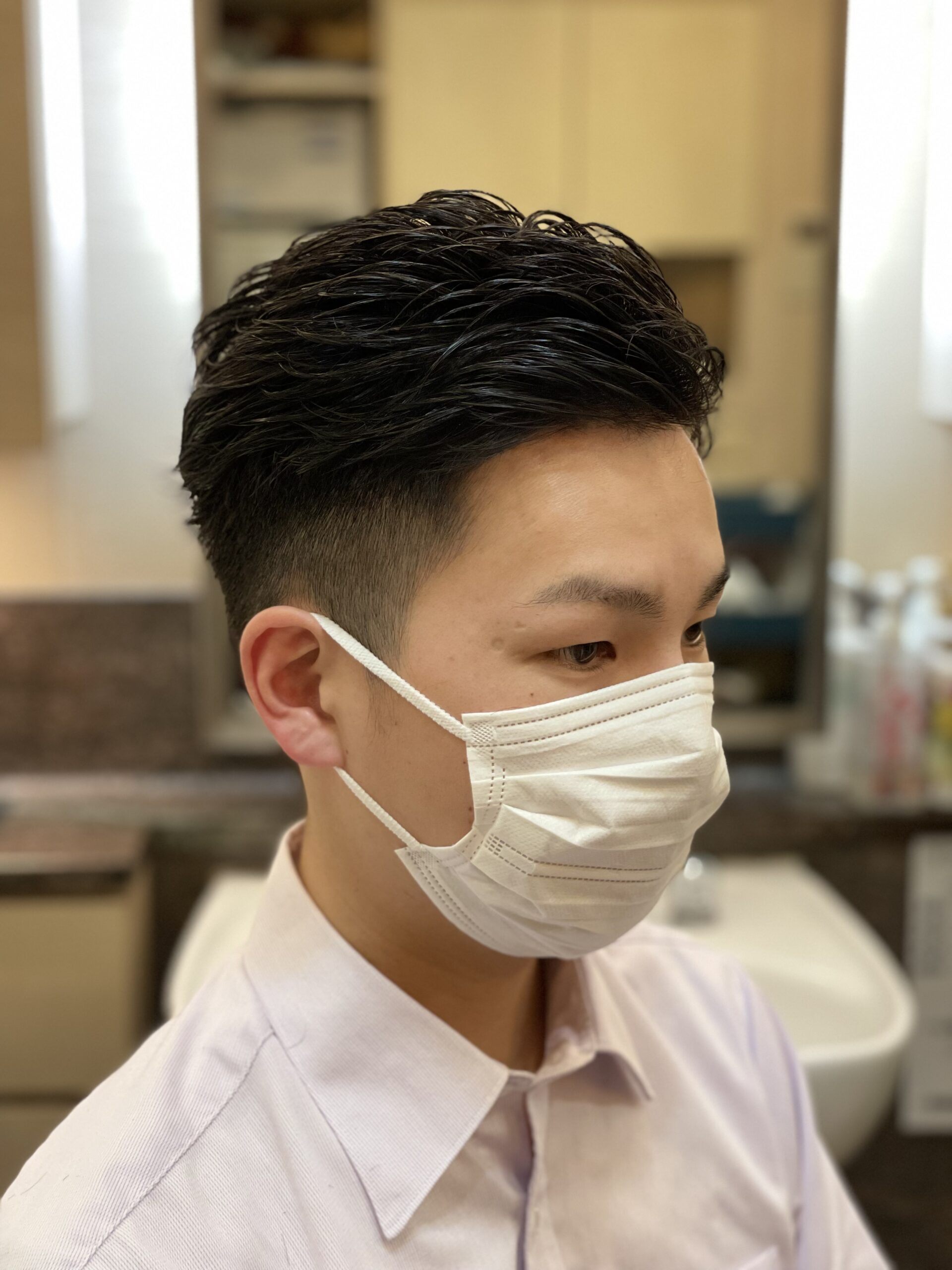 20代30代ビジネスショートアイロンパーマサイドバック