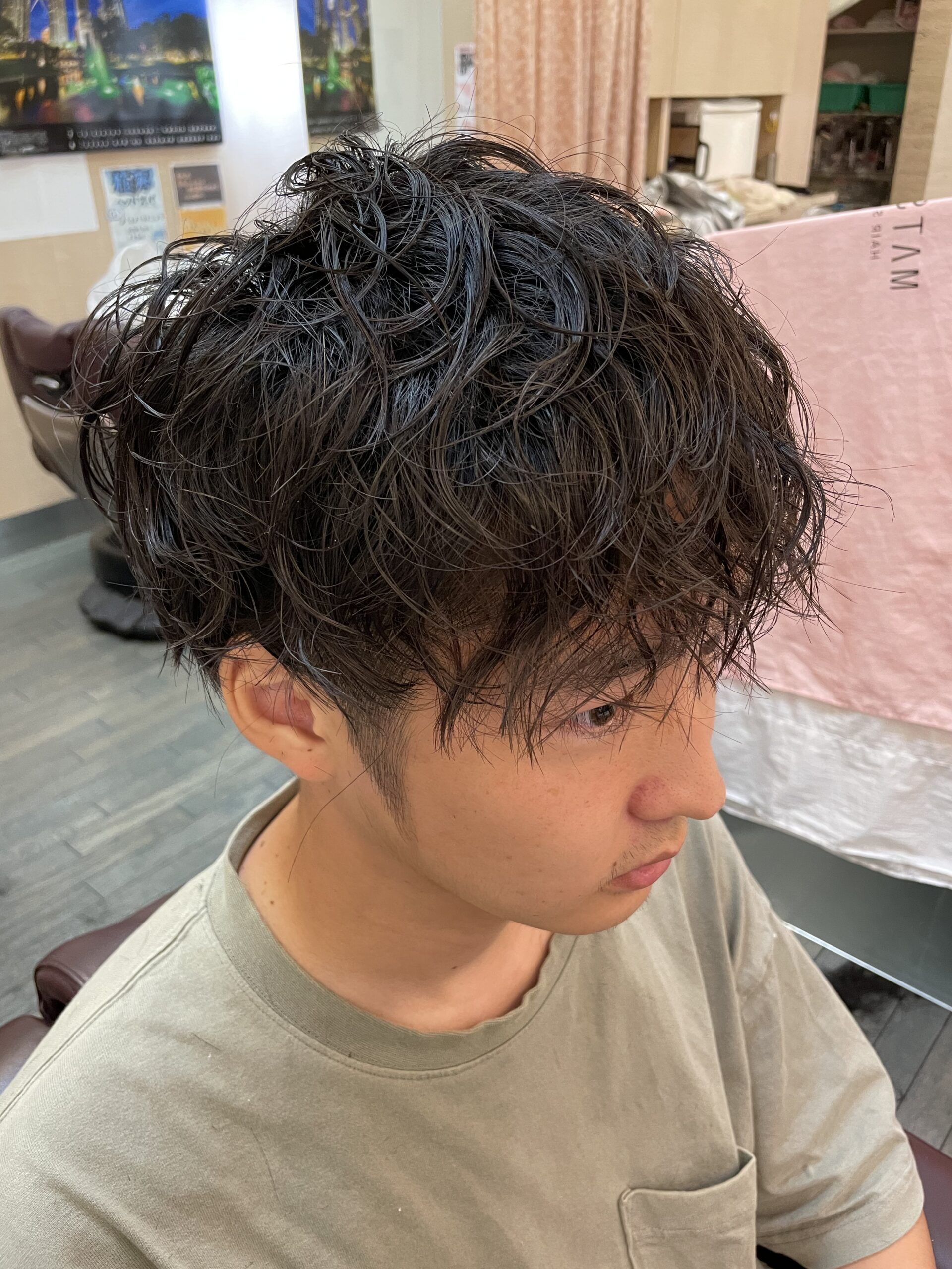 スパイラルパーマツーブロックマッシュ