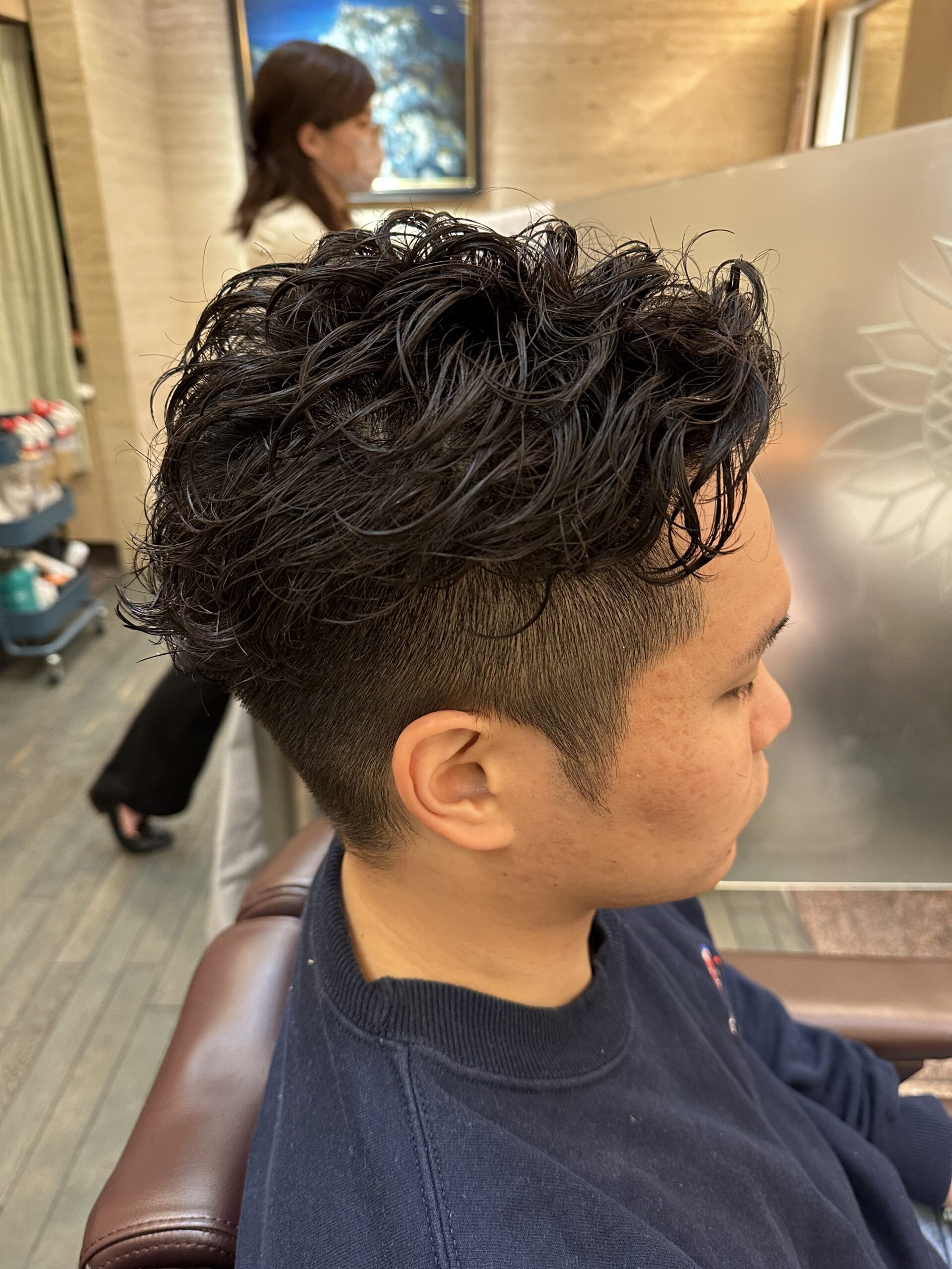 20代30代ツーブロックビジネスパーマショート