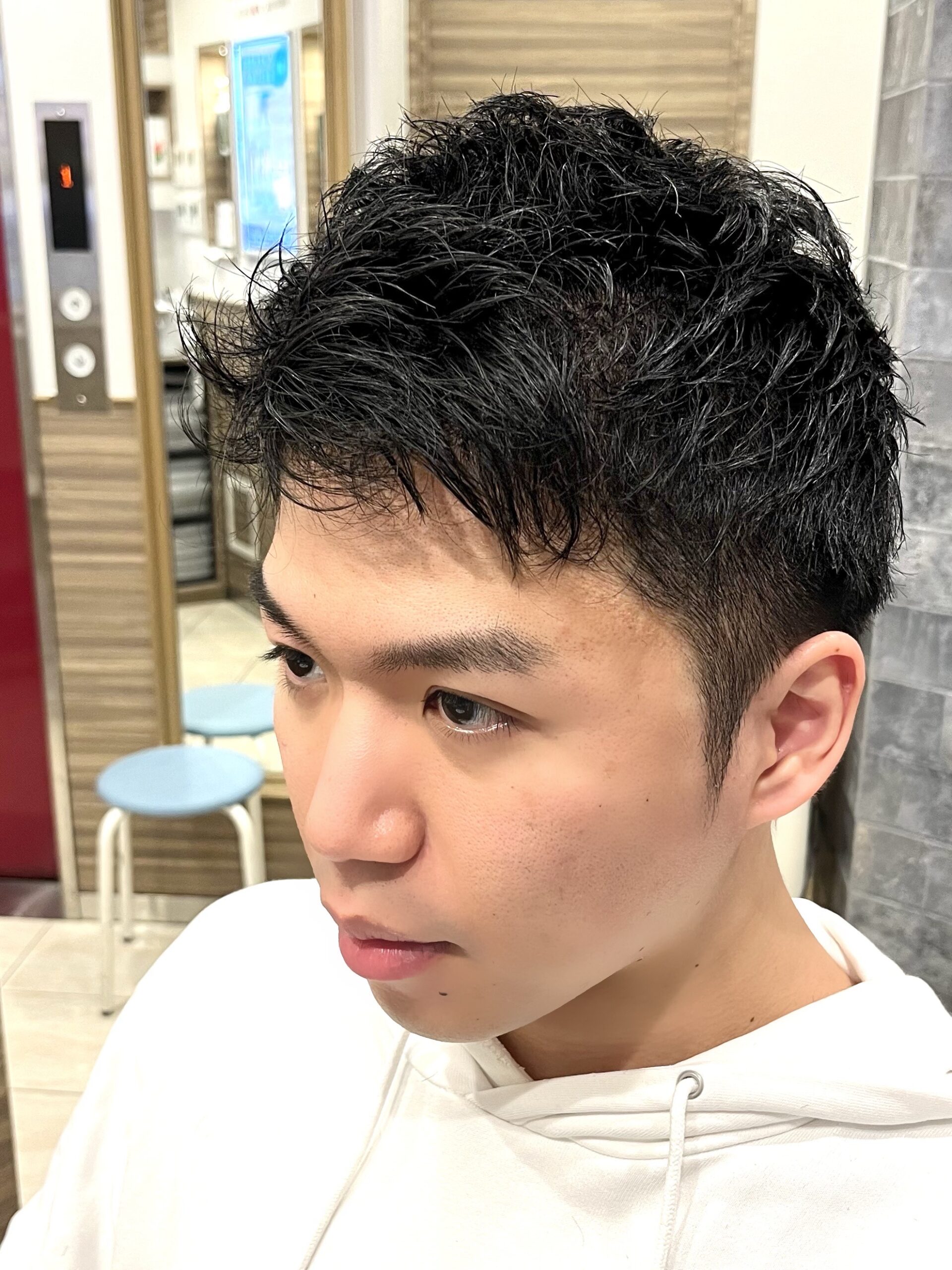 ビジネスマンナチュラルツーブロック