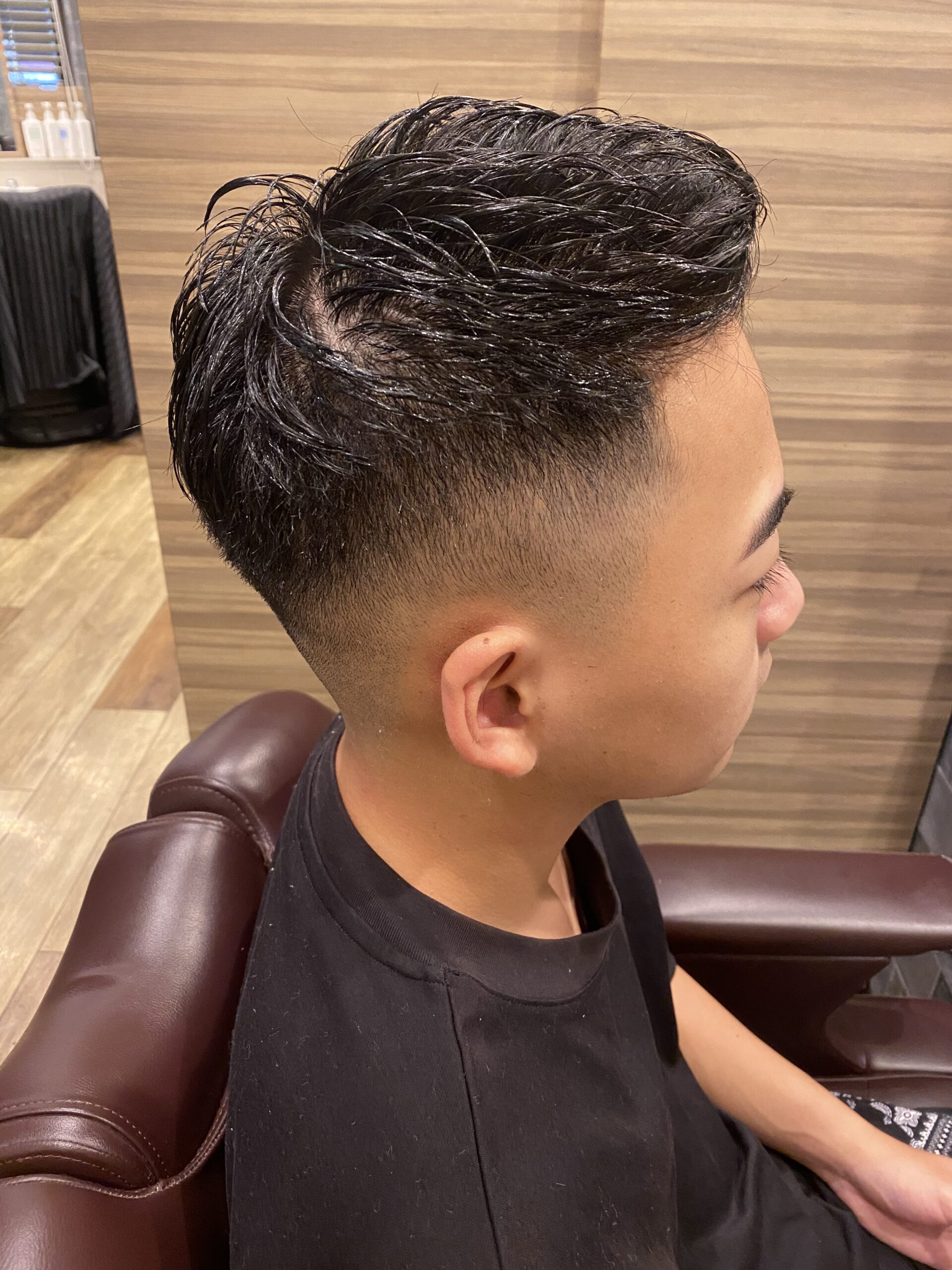 伸ばし途中◎アップバングスキンフェード